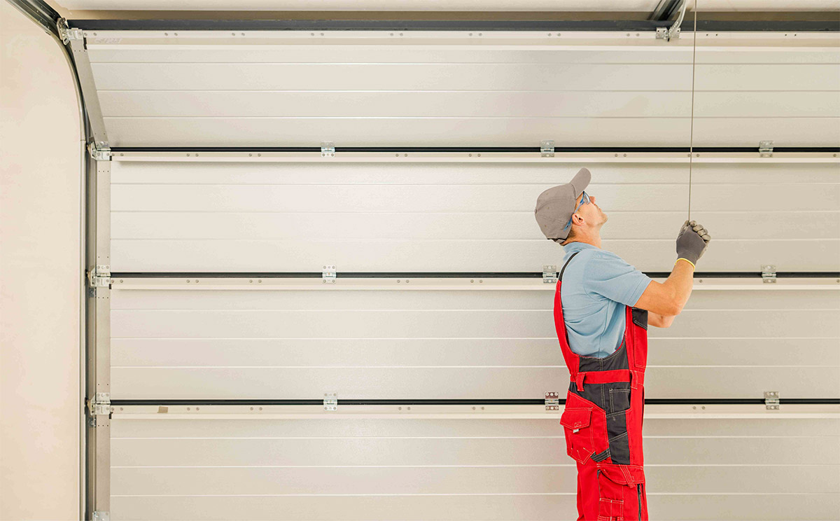 Case-Study-Extending-Garage-Door-Lifespan-through-Material-Choices