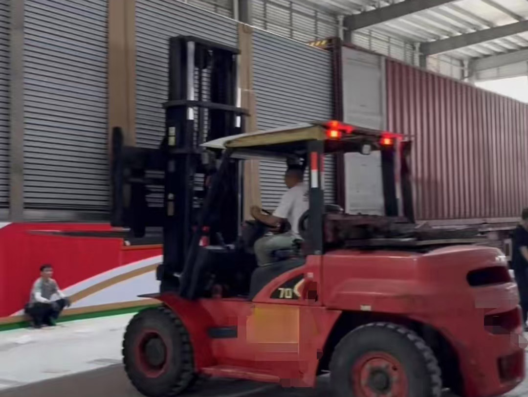 Секция-гараж-дверь-упаковка-и-доставка